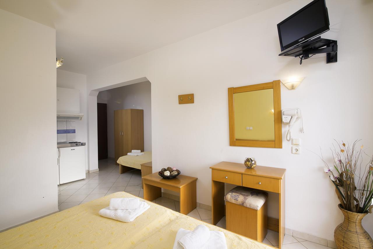 Studios Maria Потос Екстер'єр фото