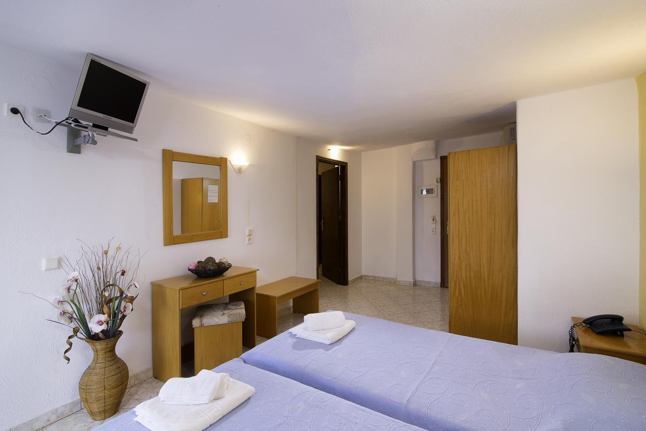 Studios Maria Потос Екстер'єр фото